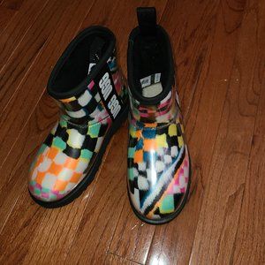 UGG rainboots
